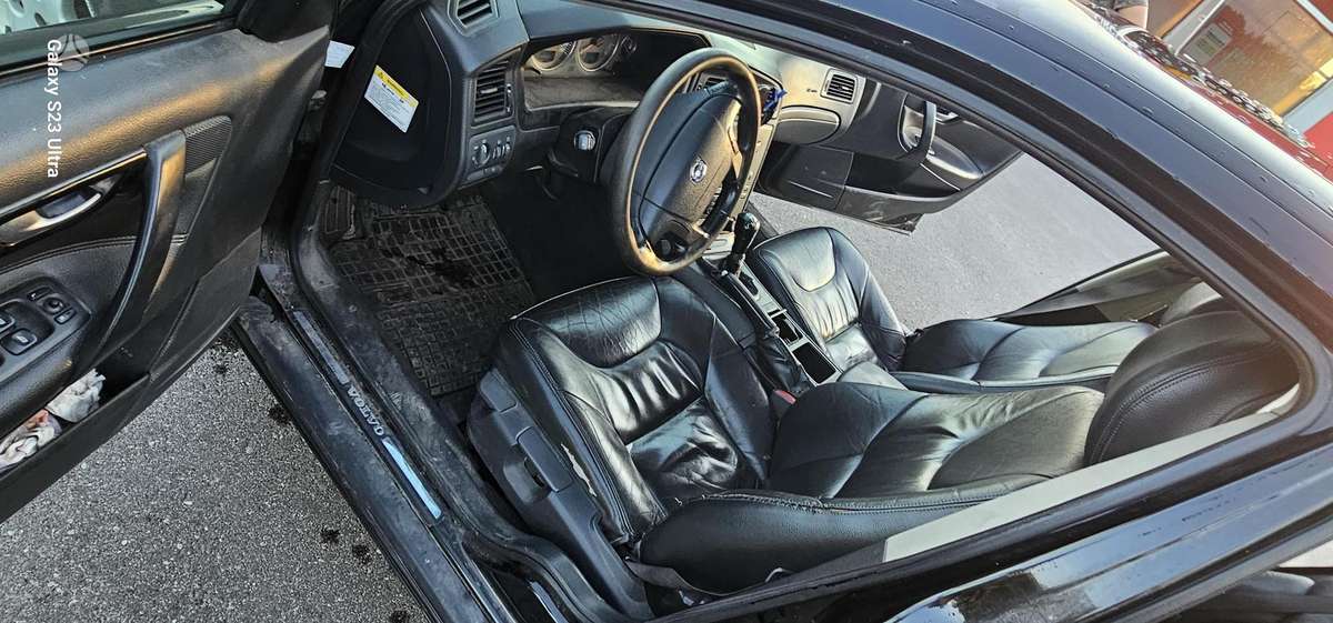 Volvo V70, 2.4 l., Седан