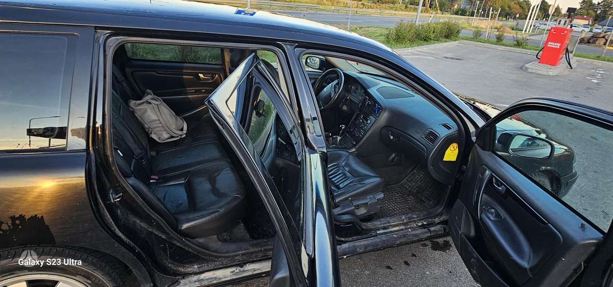 Volvo V70, 2.4 l., Седан