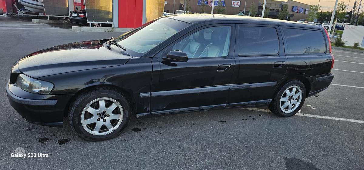 Volvo V70, 2.4 l., Седан