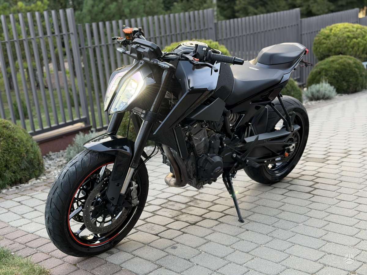 KTM Duke 799cc, street / classic