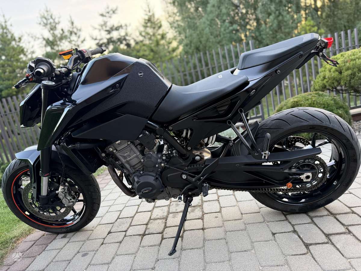 KTM Duke 799cc, street / classic