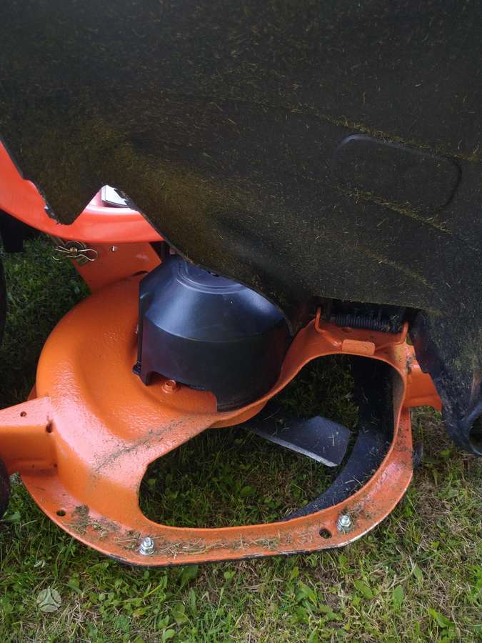 Husqvarna YTH24V48, садовые тракторы