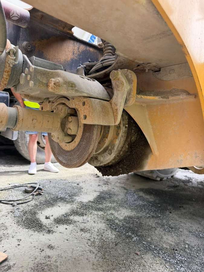 Bell B 25 D, dumpers / tippers