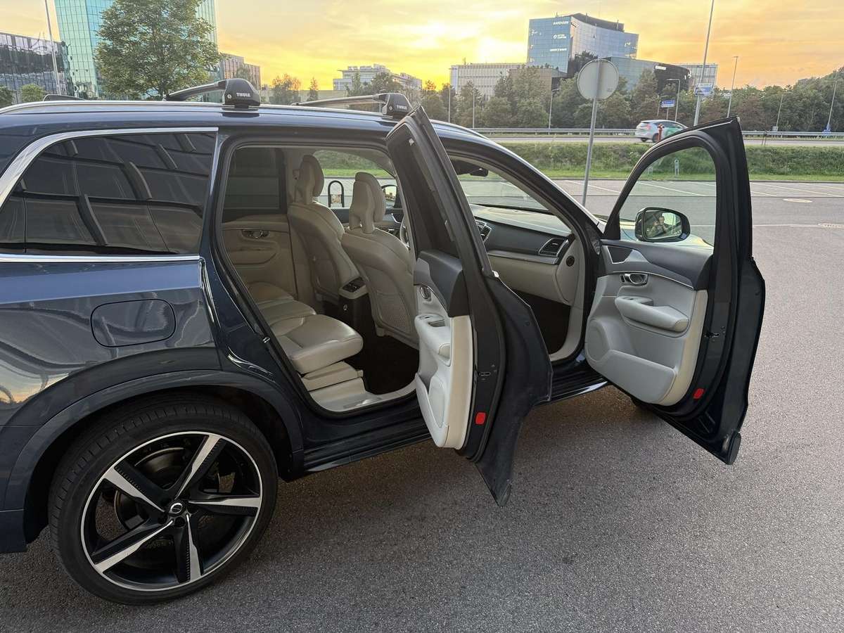 Volvo XC90 - 10