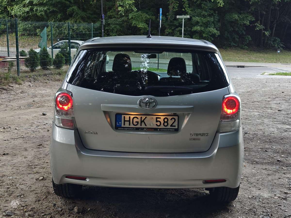 Toyota Verso, 2.2 l., Минивэн