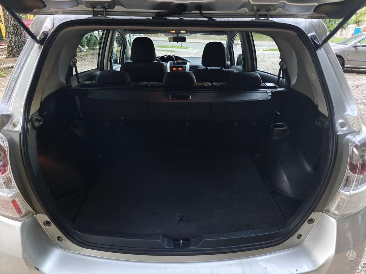 Toyota Verso, 2.2 l., Минивэн