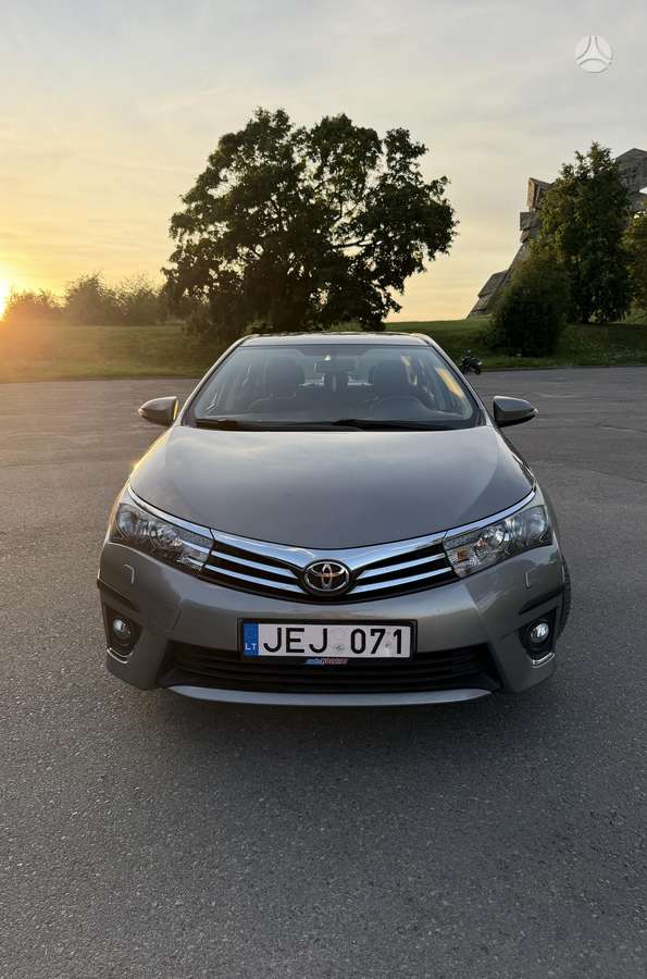 Toyota Corolla - 2