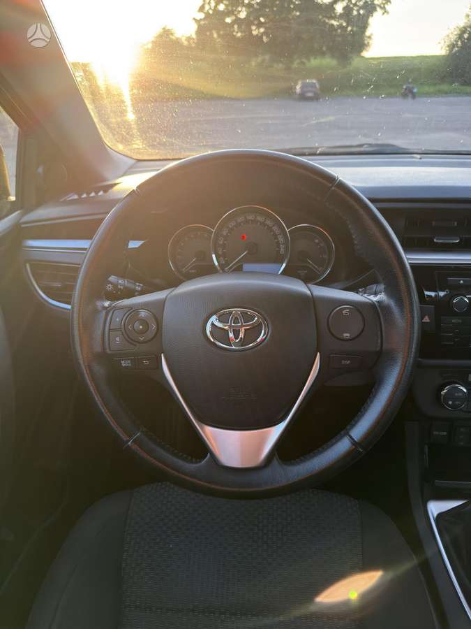 Toyota Corolla - 6