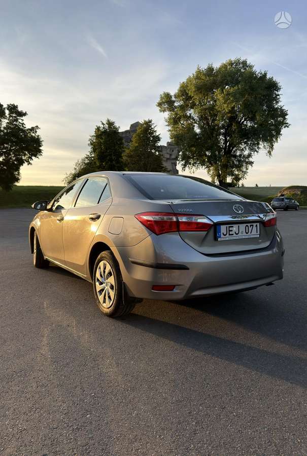 Toyota Corolla - 9