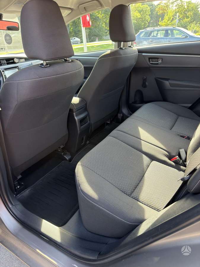 Toyota Corolla - 11