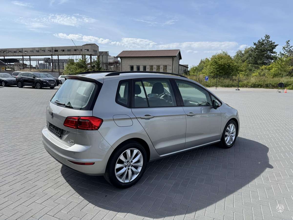 Volkswagen Golf Sportsvan - 8