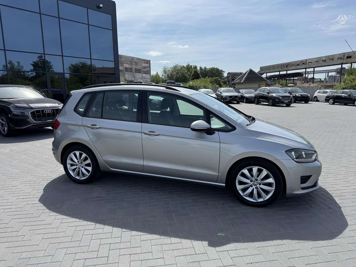 Volkswagen Golf Sportsvan - 9