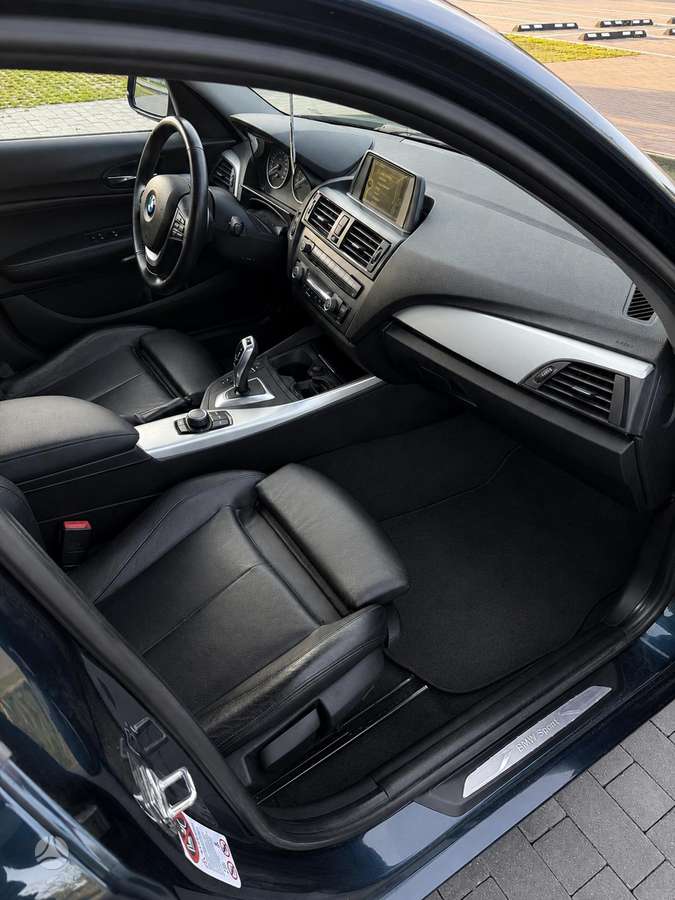 BMW 116, 1.6 l., hatchback