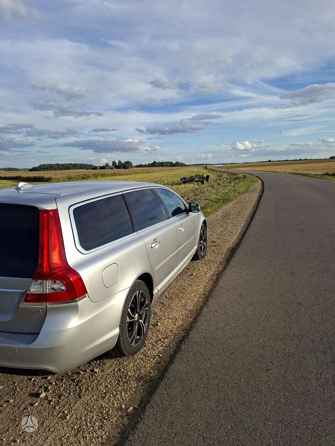 Volvo V70 - 3