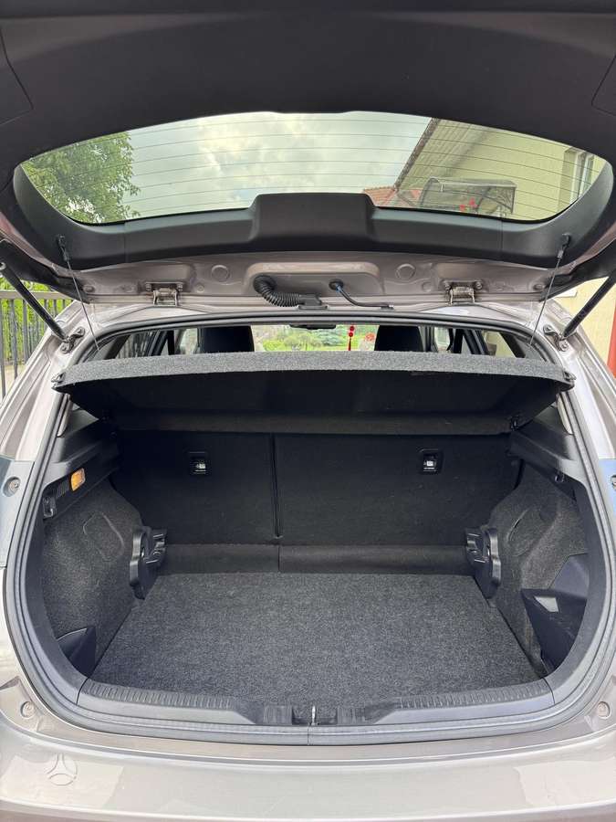 Toyota Auris, hatchback