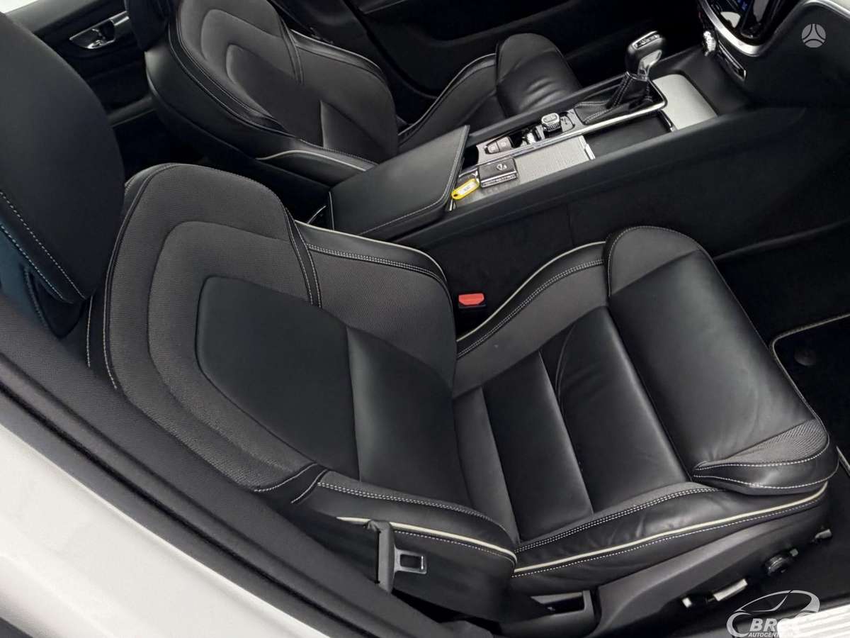 Volvo S60, 2.0 l., Седан