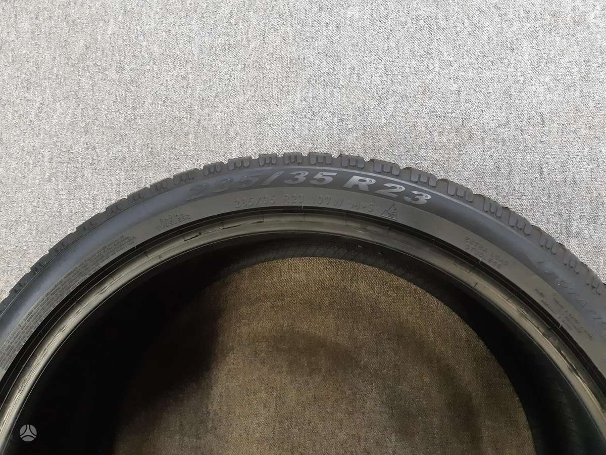 Pirelli 2025m Scrp. Winter 2 85%, зимние 285/35 R23