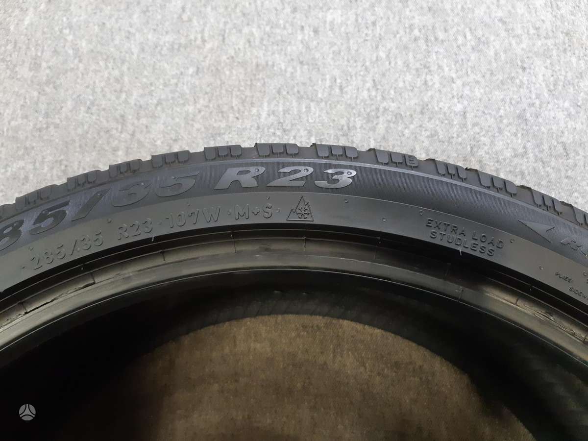 Pirelli 2025m Scrp. Winter 2 85%, žieminės 285/35 R23