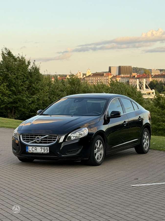 Volvo S60 - 1