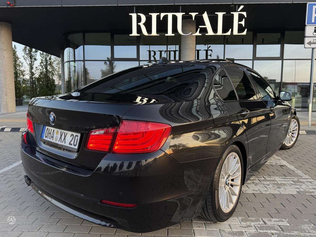 BMW 520, 2.0 l., Седан