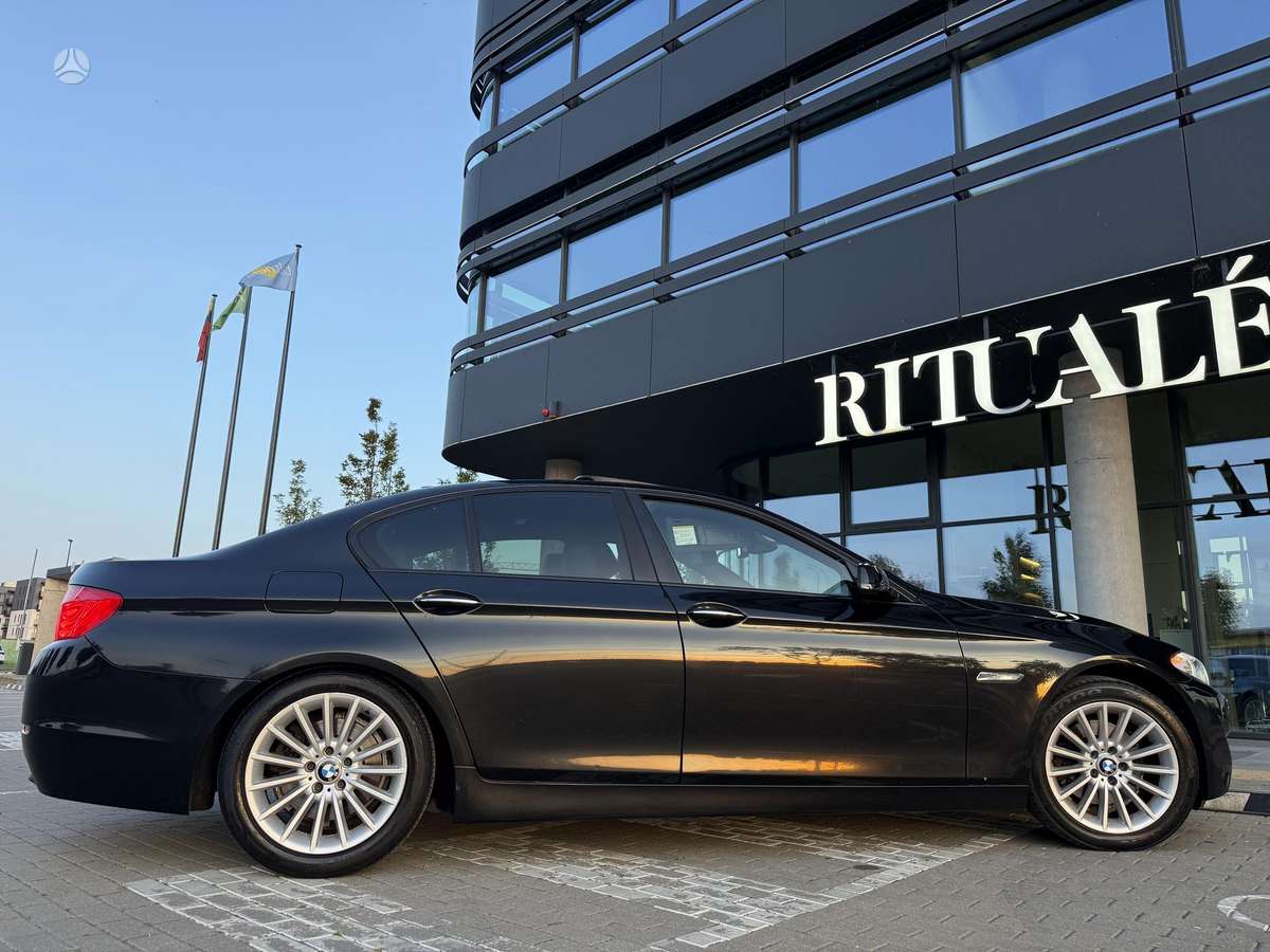 BMW 520, 2.0 l., Седан