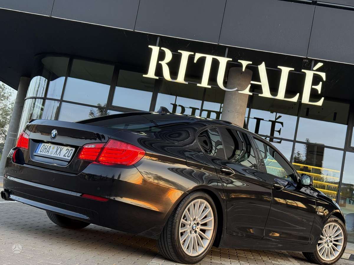 BMW 520, 2.0 l., Седан