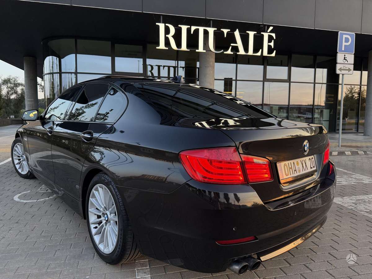 BMW 520, 2.0 l., Седан