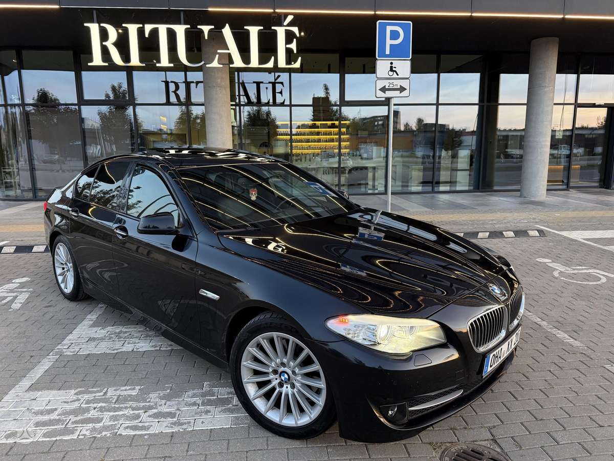 BMW 520, 2.0 l., Седан