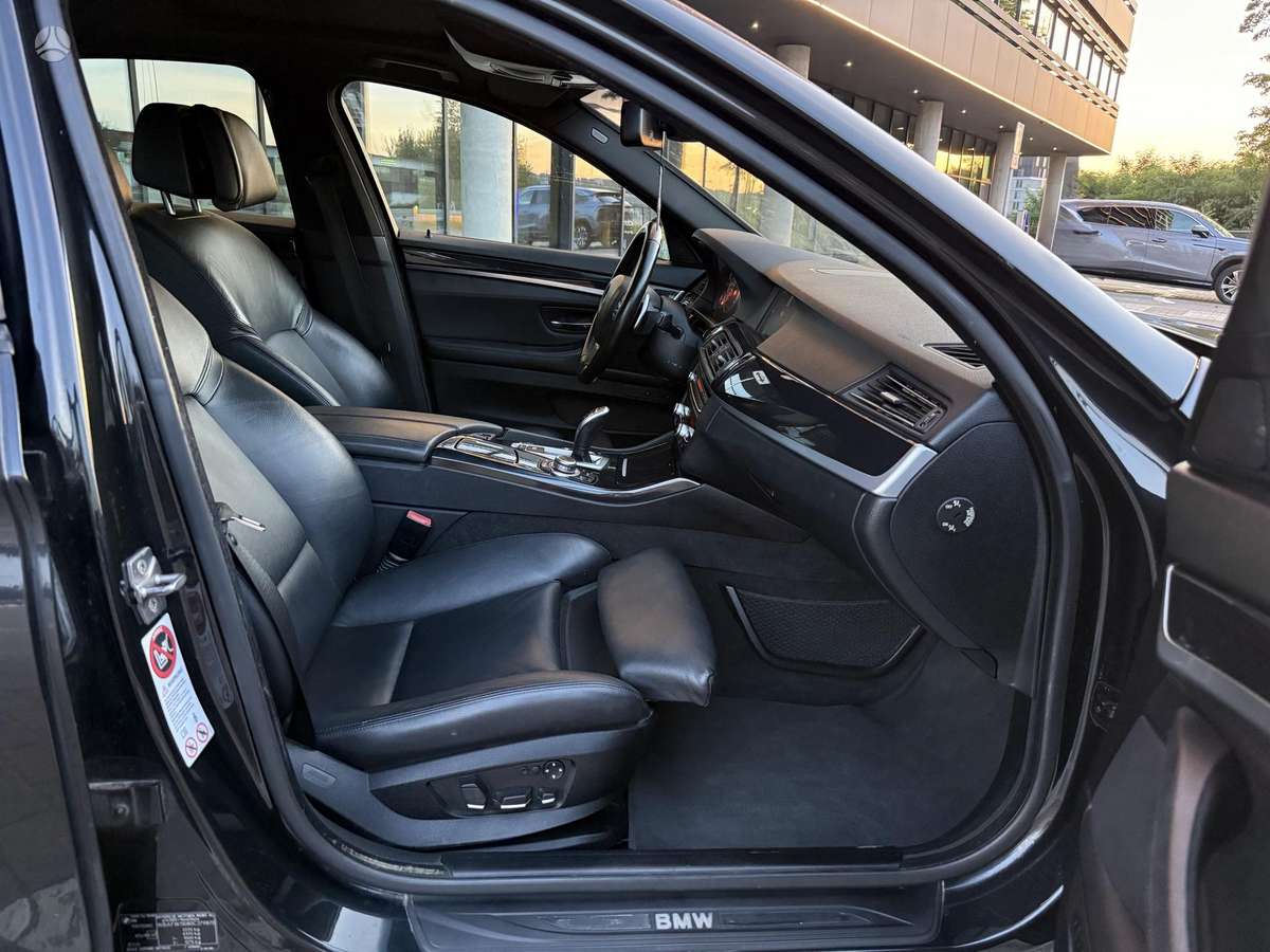 BMW 520, 2.0 l., Седан