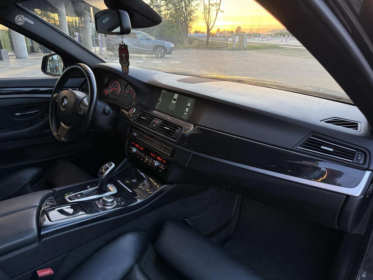 BMW 520, 2.0 l., Седан