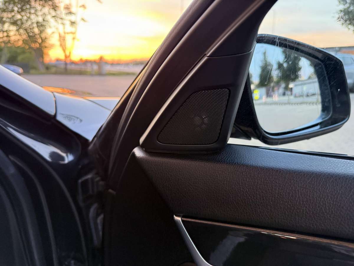 BMW 520, 2.0 l., Седан