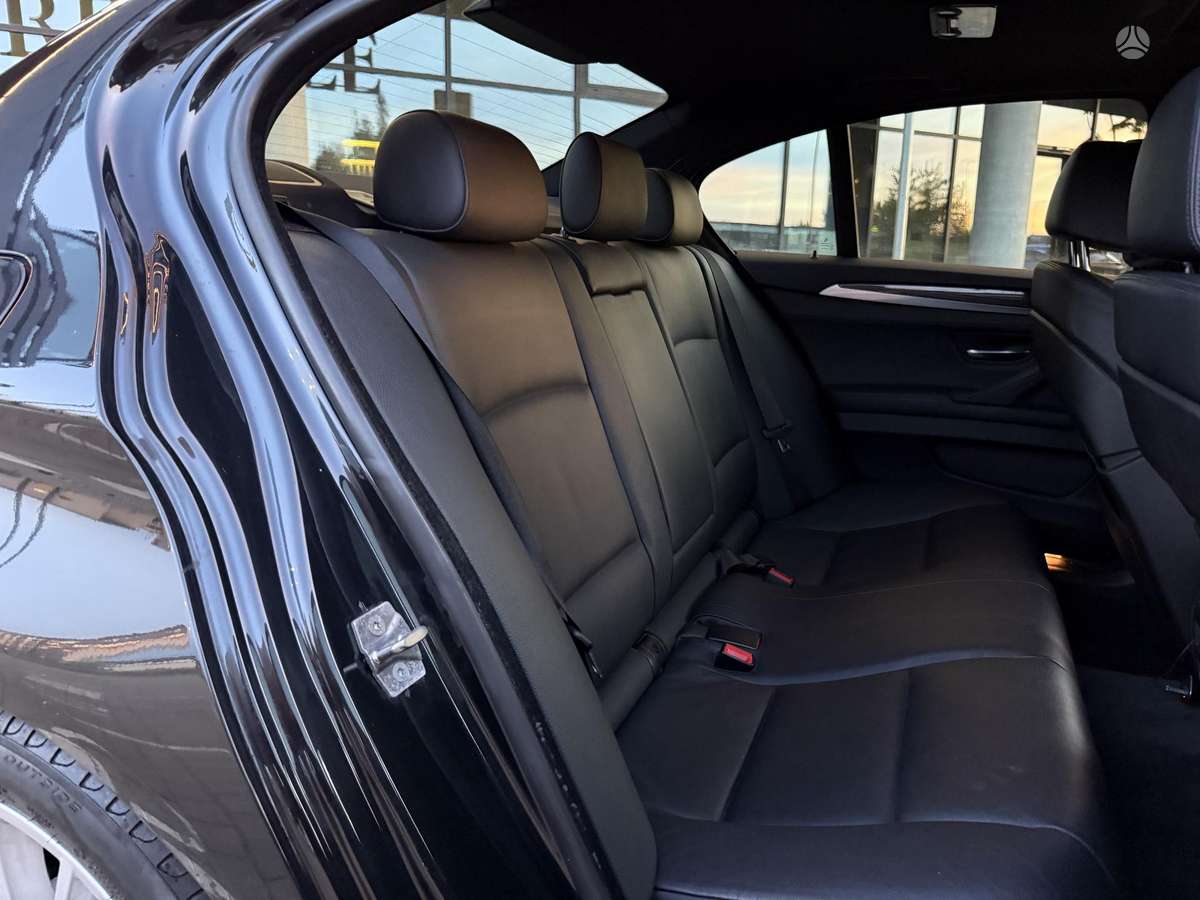 BMW 520, 2.0 l., Седан