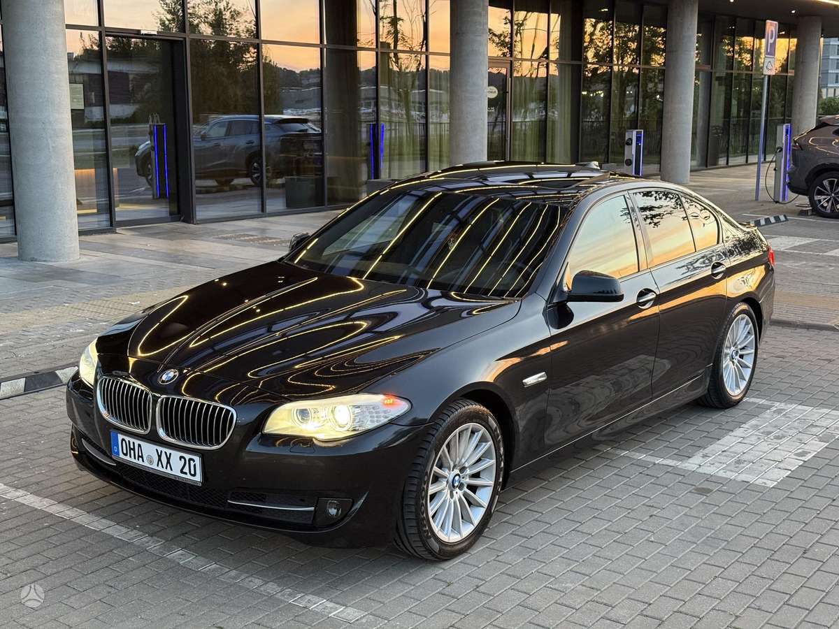 BMW 520, 2.0 l., Седан