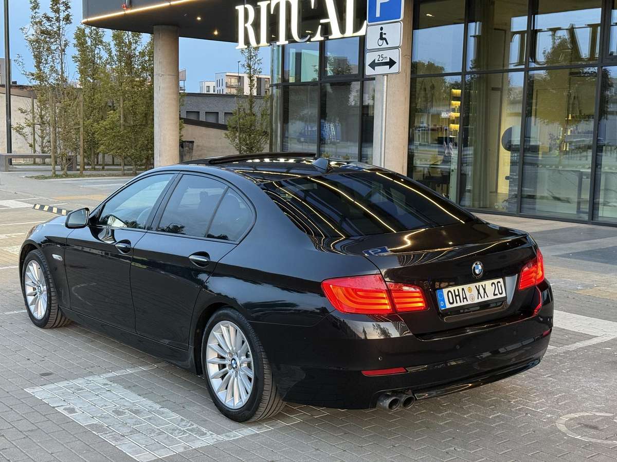 BMW 520, 2.0 l., Седан