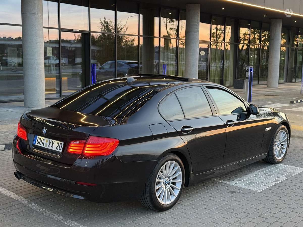 BMW 520, 2.0 l., Седан
