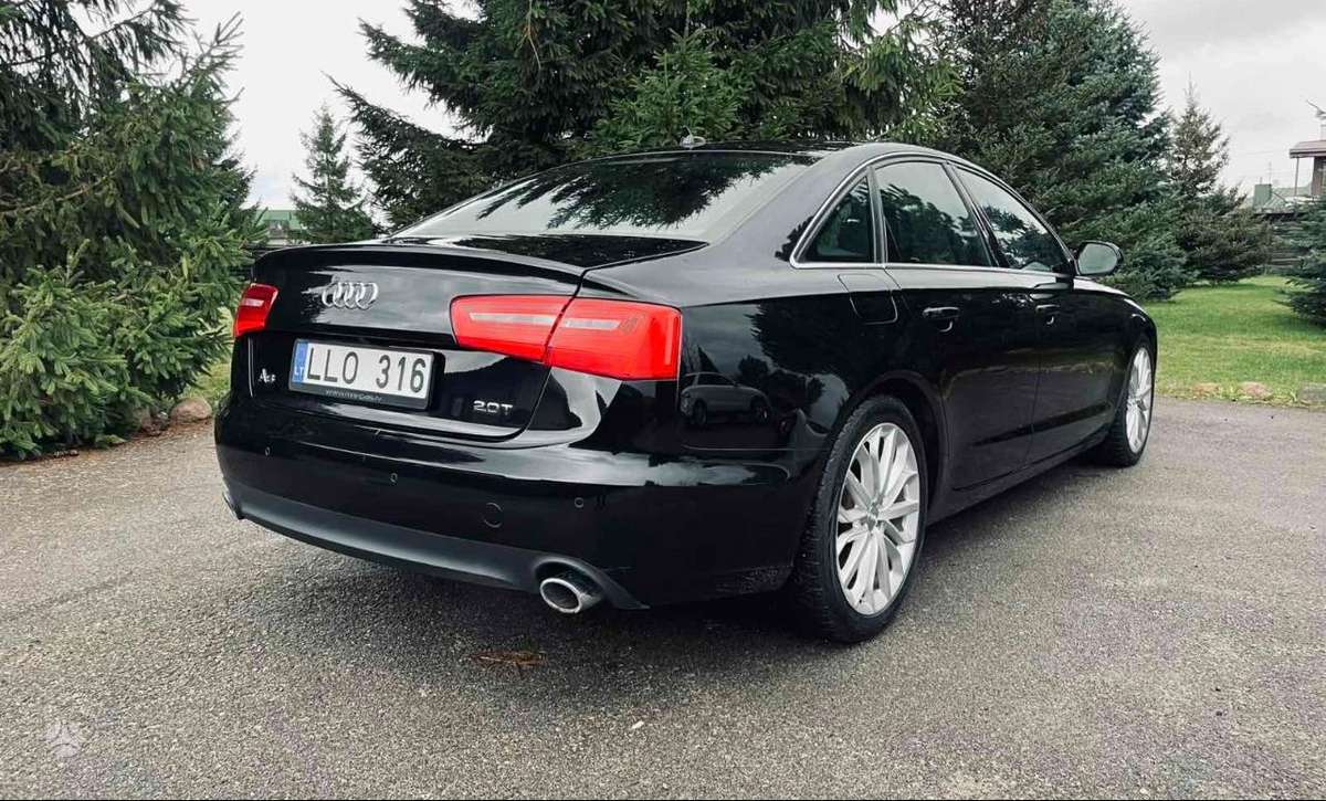 Audi A6, 2.0 l., Седан