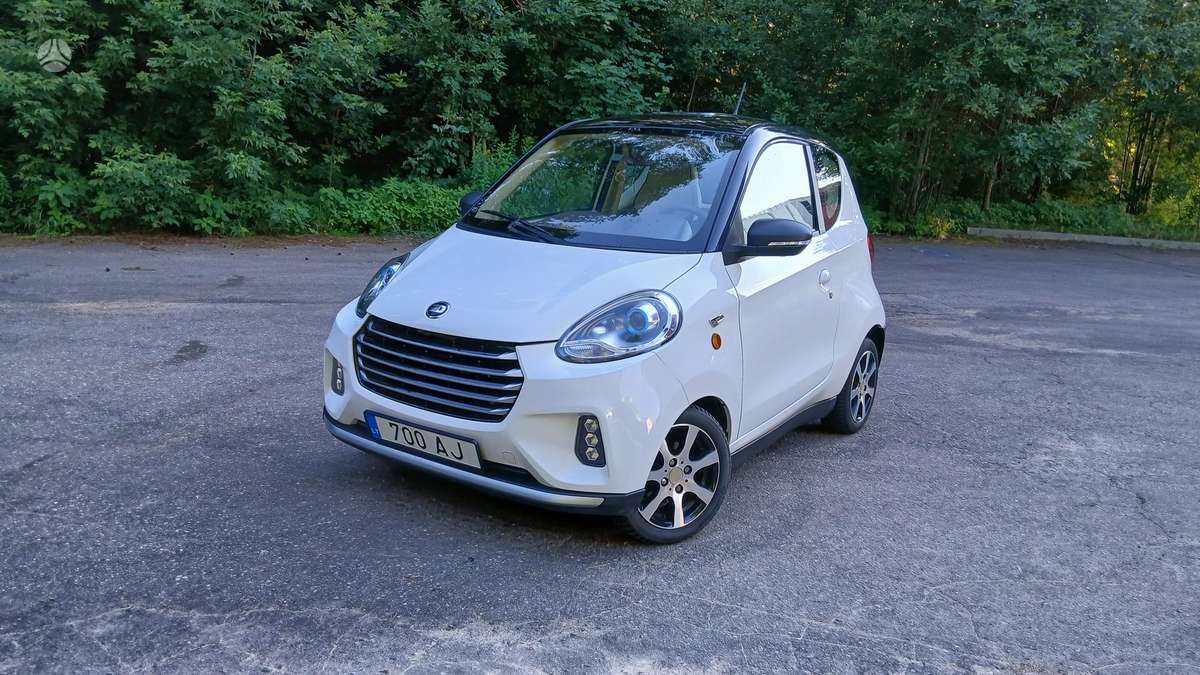 Zhidou D2S, hatchback