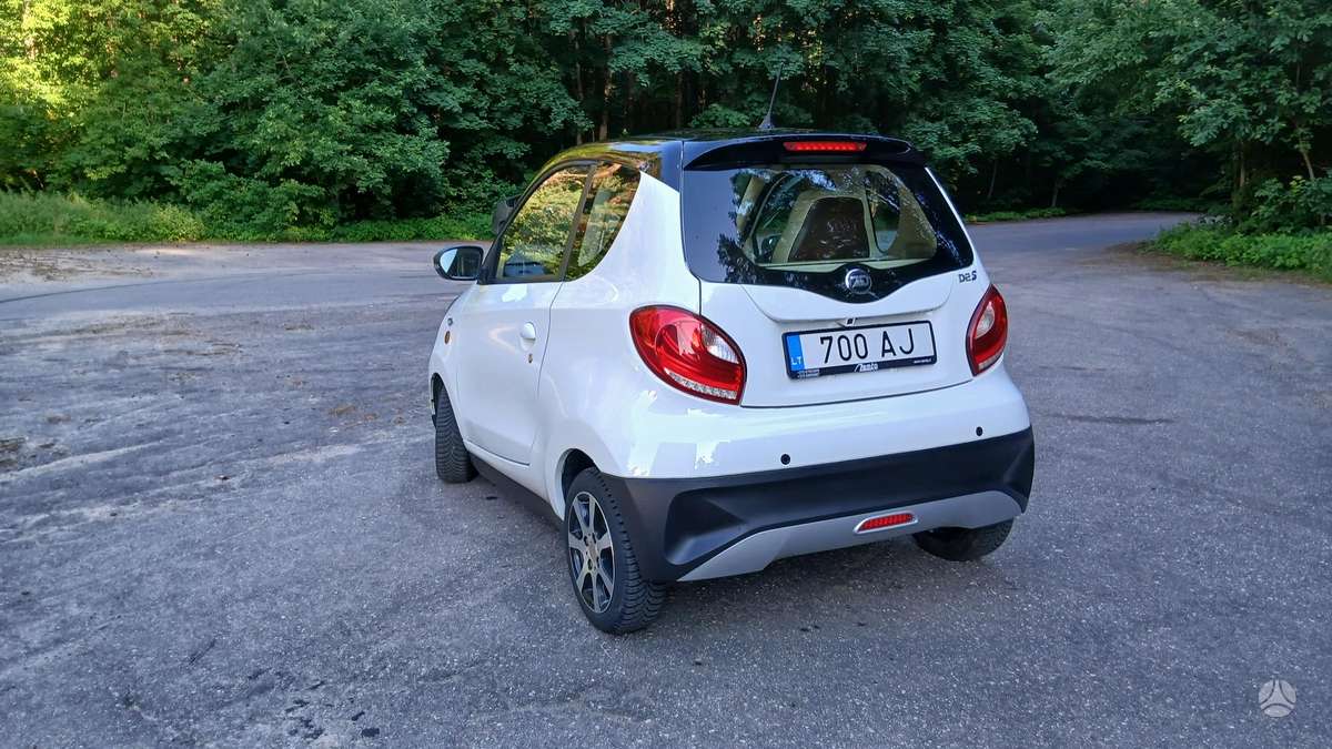 Zhidou D2S, hatchback