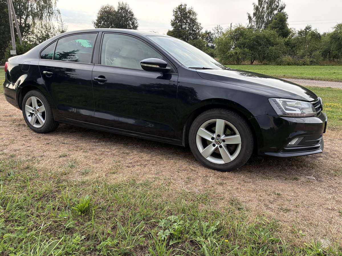 Volkswagen Jetta - 3