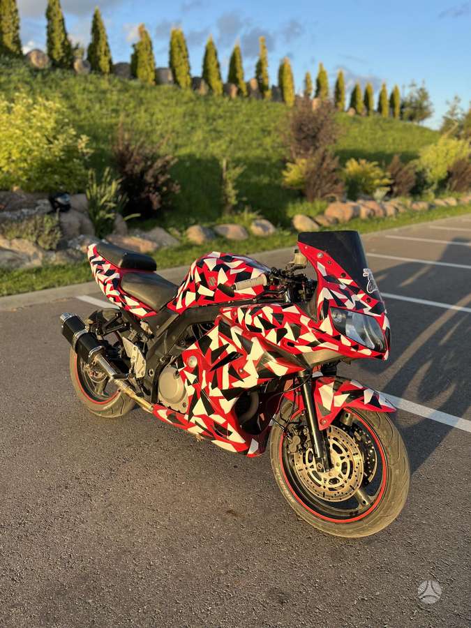 Suzuki SV 650cc, superbikes