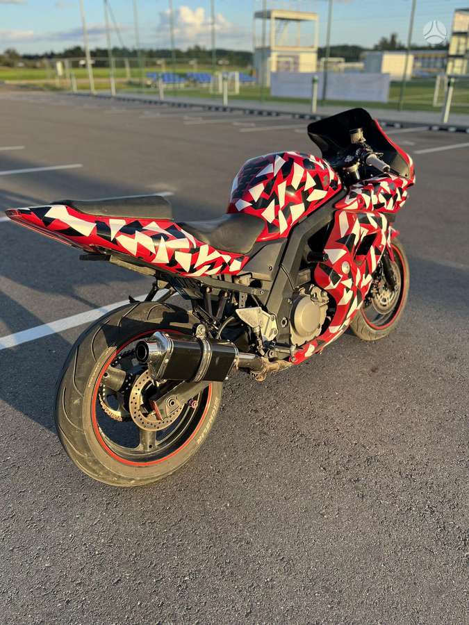 Suzuki SV 650cc, superbikes