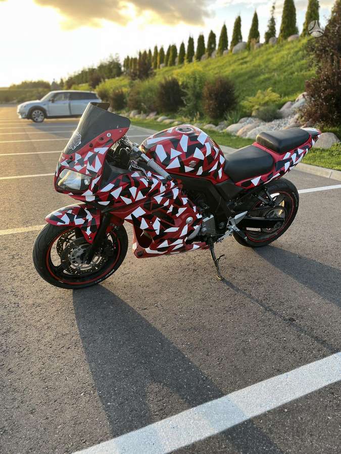 Suzuki SV 650cc, superbikes