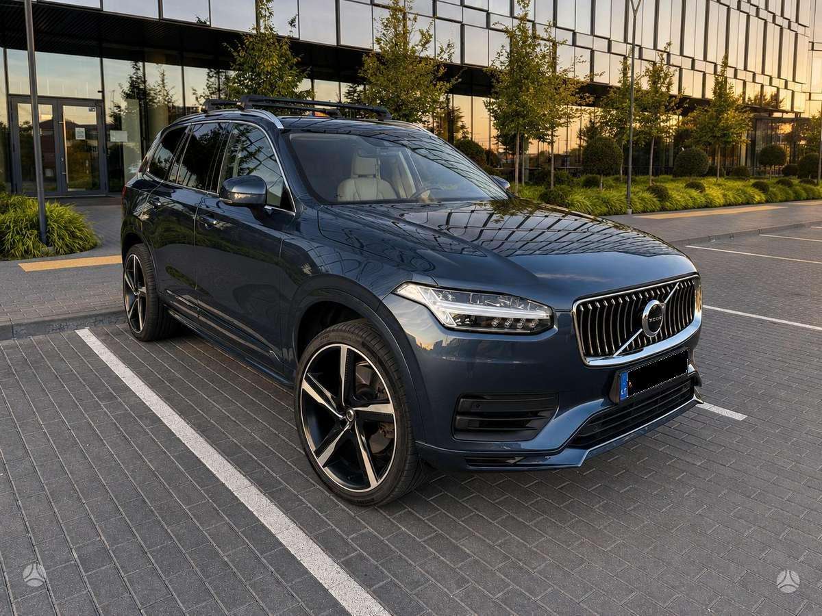 Volvo XC90 - 1