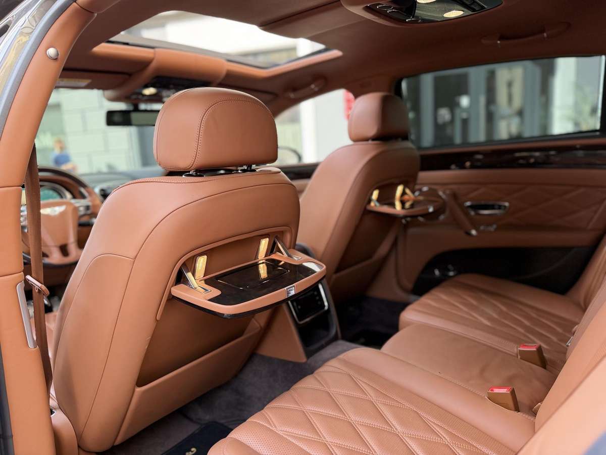Bentley Flying Spur, 6.0 l., Седан