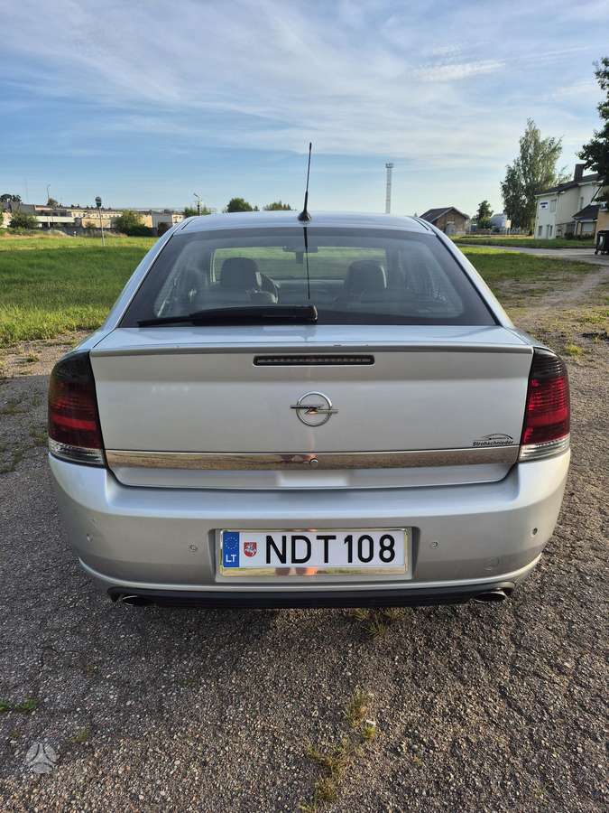 Opel Vectra, 2.2 l., Хэтчбек