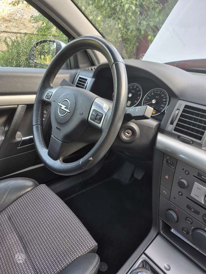 Opel Vectra, 2.2 l., Хэтчбек