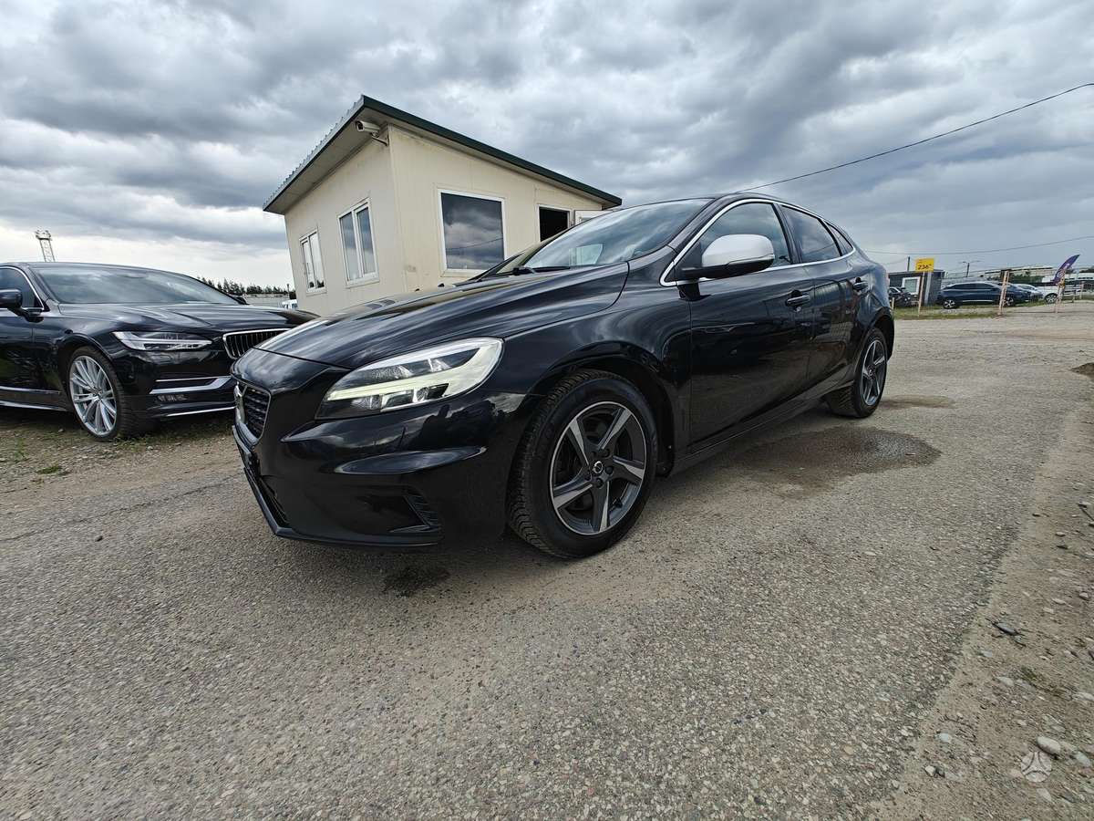 Volvo V40, 2.0 l., Хэтчбек