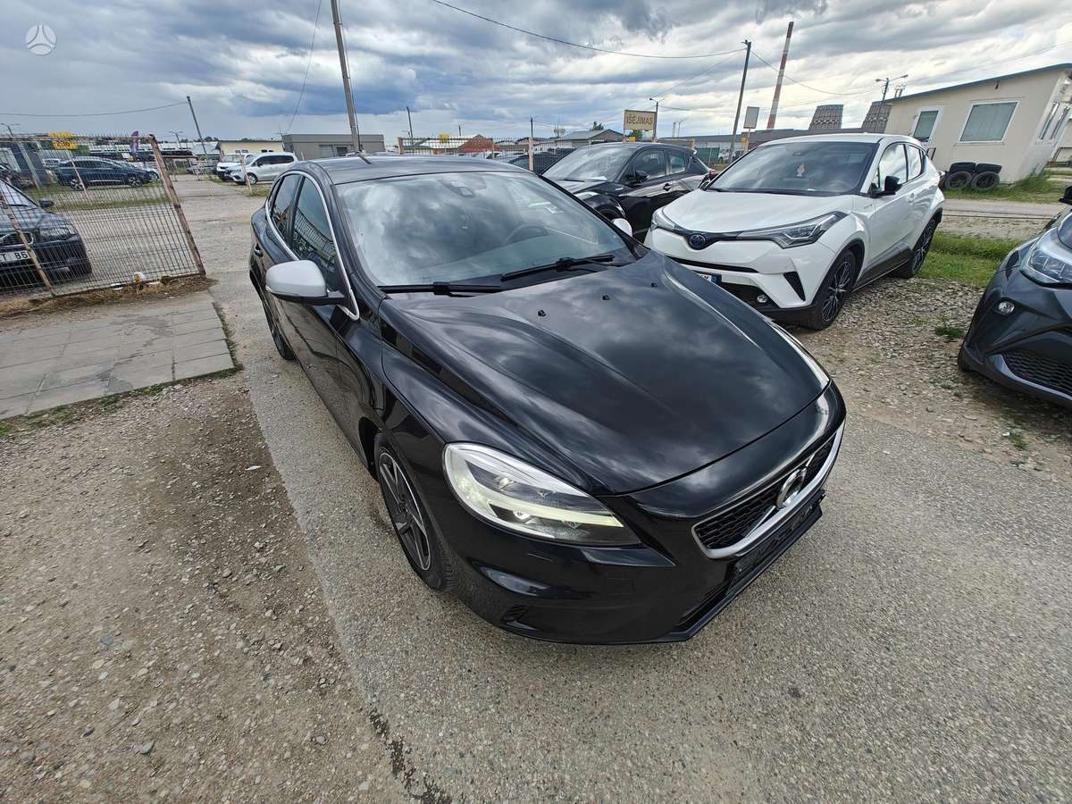 Volvo V40, 2.0 l., Хэтчбек