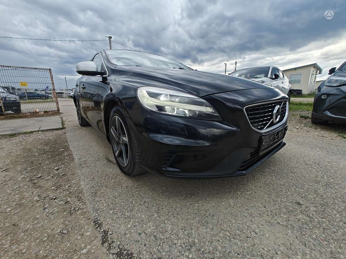 Volvo V40, 2.0 l., Хэтчбек