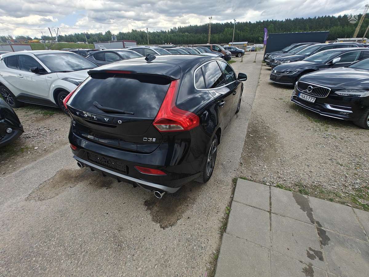 Volvo V40, 2.0 l., Хэтчбек